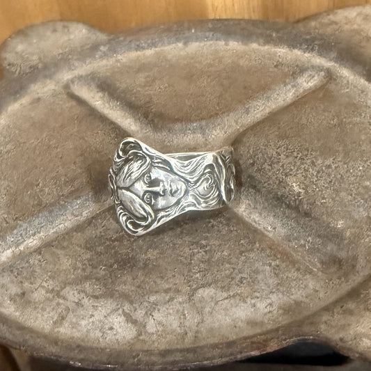 Art Nouveau Lady Ring – Vintage Simmons & Payne Sterling Silver Spoon Ring