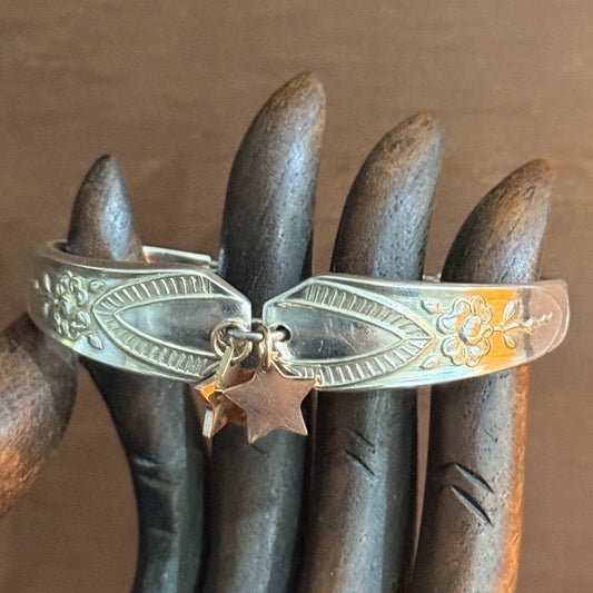 Vintage Anniversary Plate Gold Star Bracelet