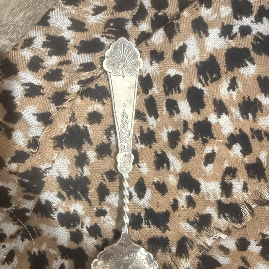 Vintage Spoon Handle Necklace – Repurposed Silverware Necklace