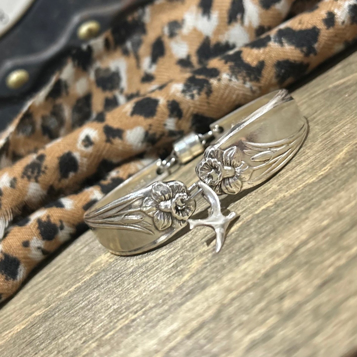 Vintage Daffodil Dove Bracelet — 1847 Rogers Bros