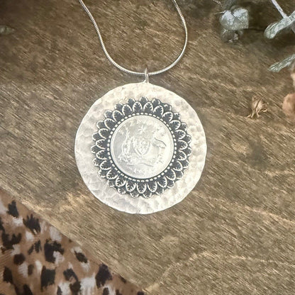 1962 Floral Setting Necklace