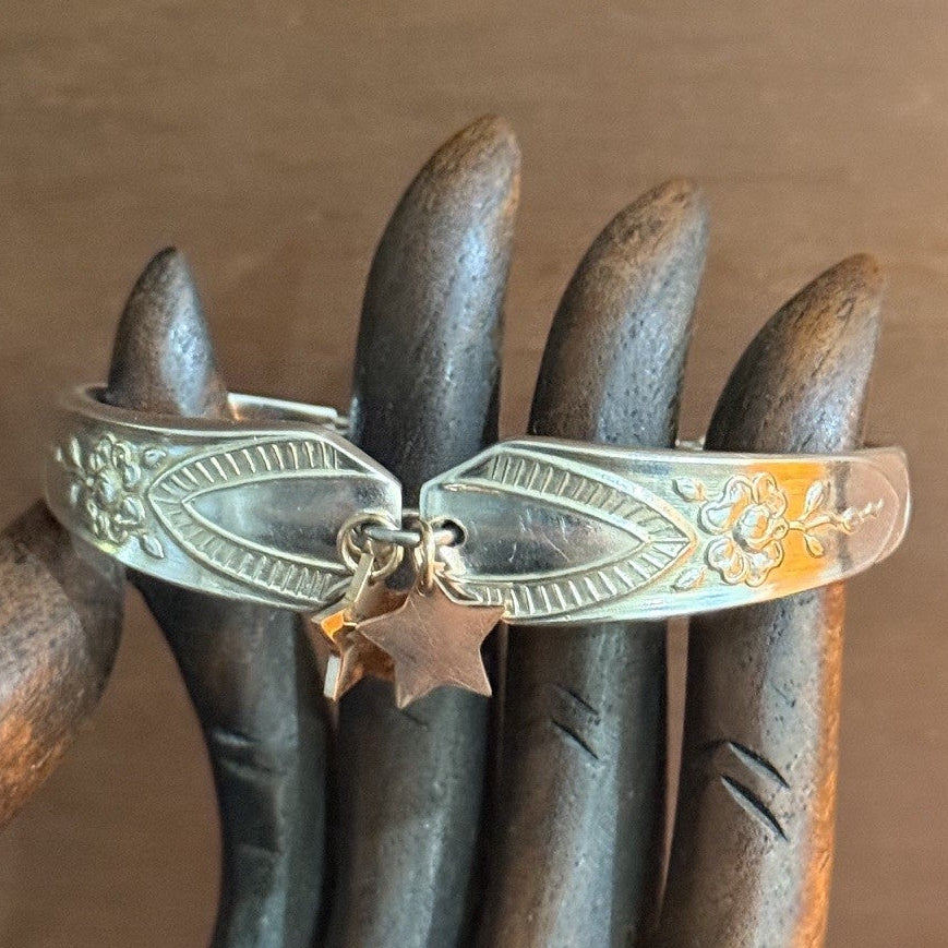 Vintage Anniversary Plate Gold Star Bracelet