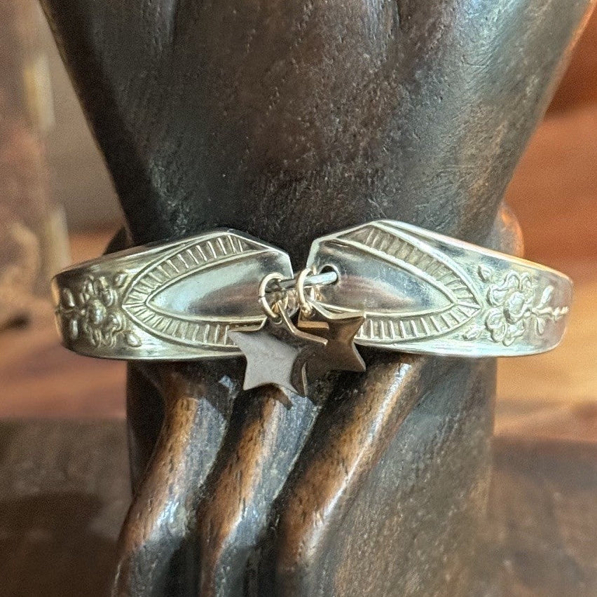 Vintage Anniversary Plate Gold Star Bracelet