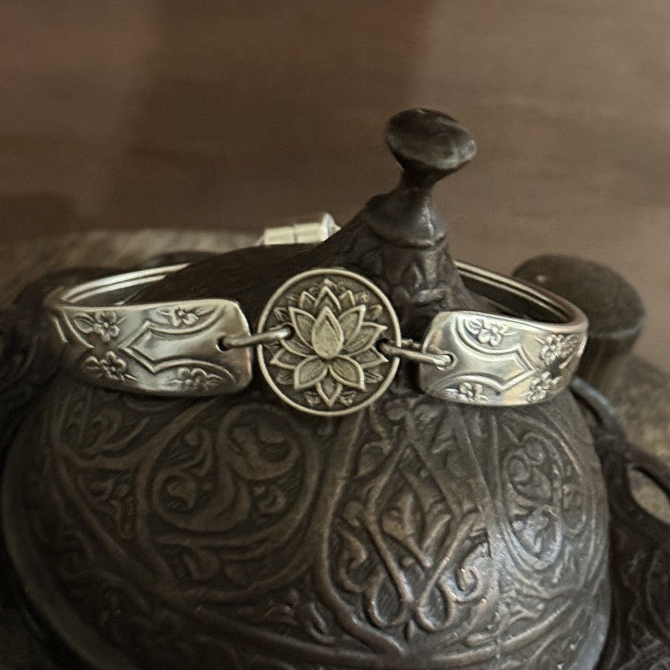 Vintage Grosvenor Gretel Teaspoon Bracelet | Lotus Flower
