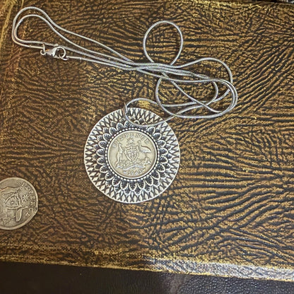 1943 Floral Disc Necklace