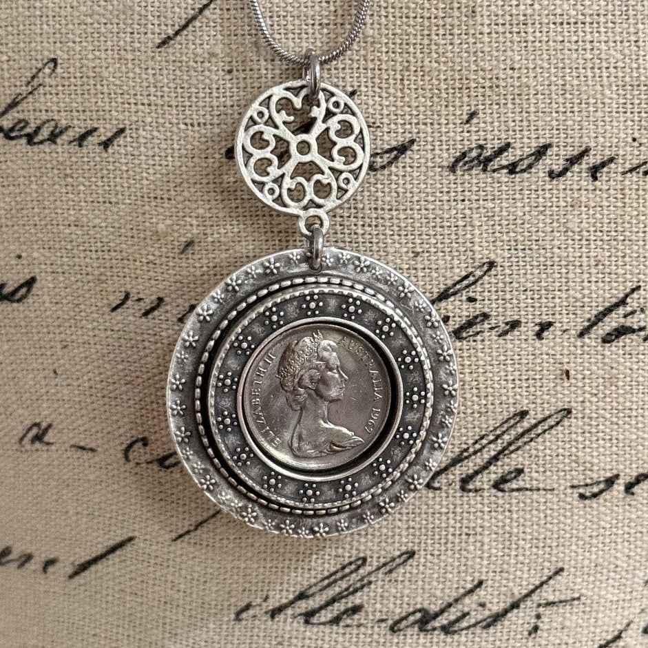 1967 Australian 10 Cent Coin Necklace |