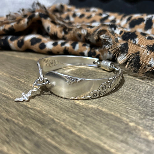 Bridal Wreath Dove Bracelet — A Sweet Symbol of Love, Peace & Timeless Elegance