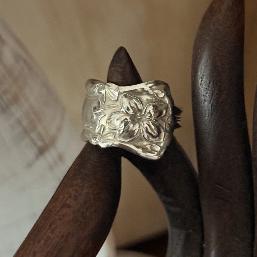 WM. A. Rogers Early 1900s Floral Spoon Band Ring