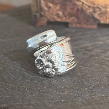1950 Daffodil Wrap Ring
