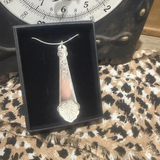 Vintage Spoon Handle Necklace – Repurposed Silverware Necklace