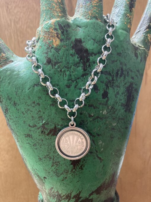 1943 Threepence Coin Bracelet - Image 3