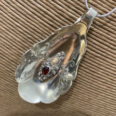 Stunning Vintage Necklace