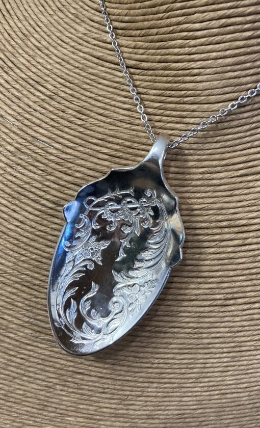 Decorative Detailed Spoon Necklace