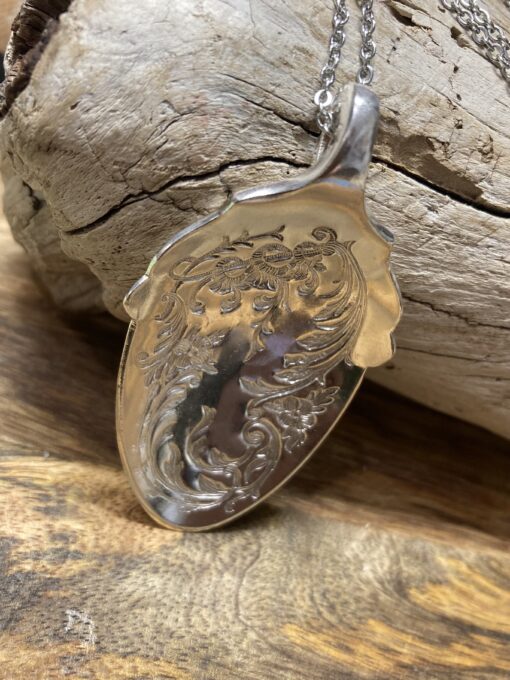 Decorative Detailed Spoon Necklace - Image 3