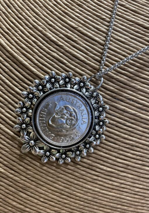1960 Shilling Flower Necklace - Image 3