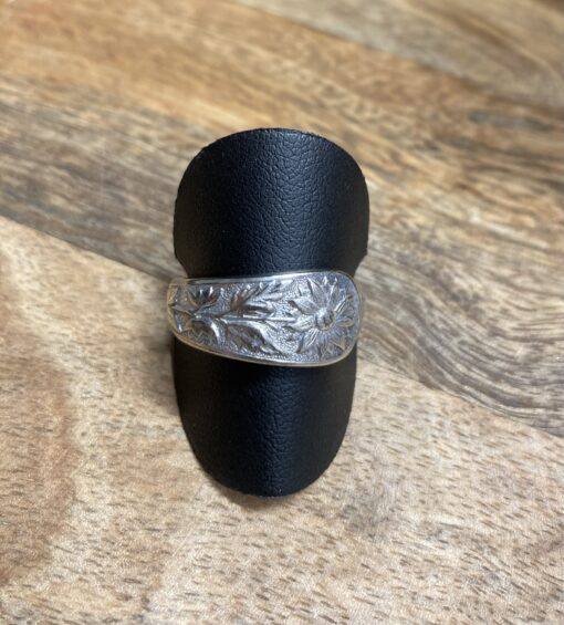 Sunflower Cutlery Ring - Image 2