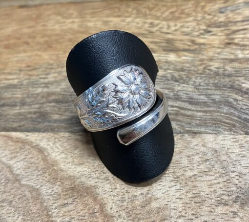 Amazing Sunflower Ring - Image 3