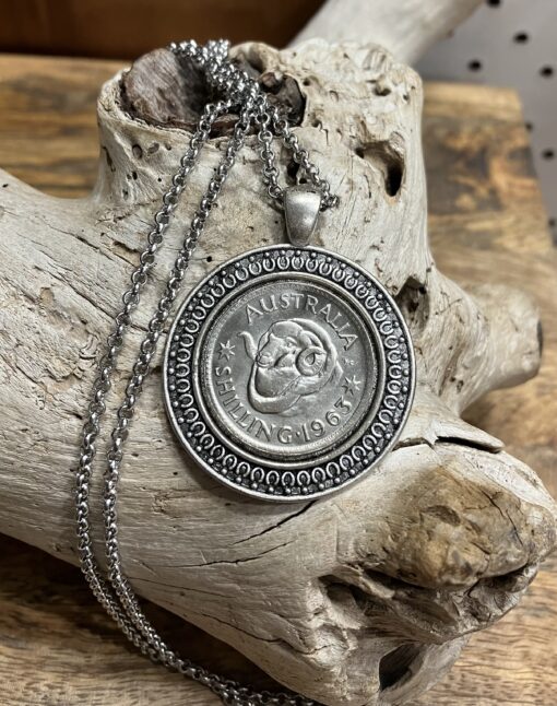 Australian 1963 Shilling Necklace - Image 2