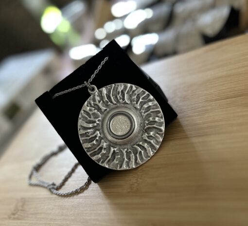 Chunky 1962 Threepence Necklace - Image 2