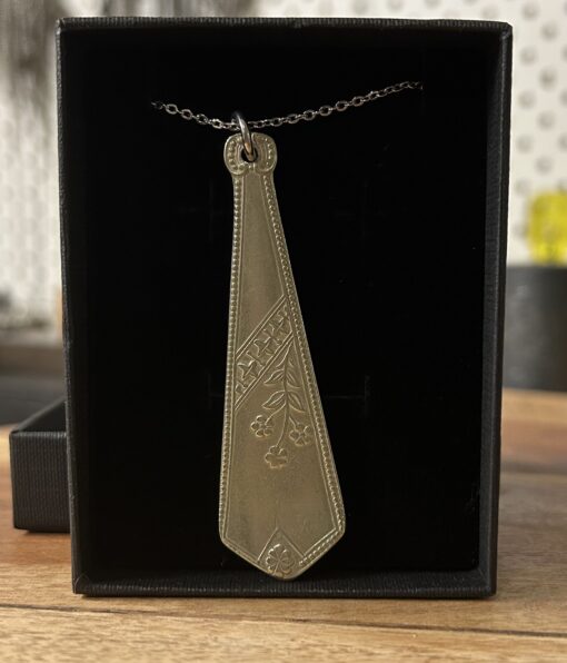 Repurposed Gold Tone Serving Spoon Necklace - Image 3