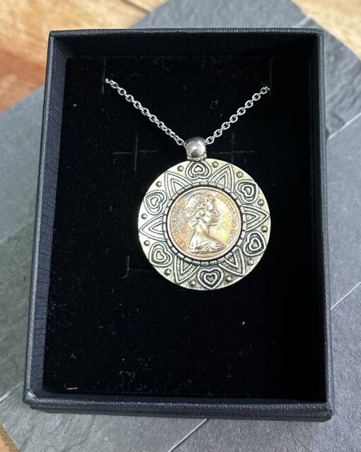 Chic Choker Style Coin Necklace - Image 3