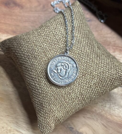 1961 Australian Heritage Necklace