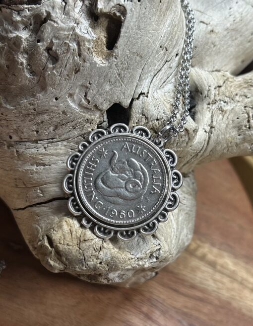 1960 Lightweight Alloy Set Shilling Necklace