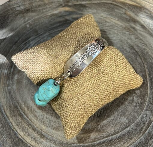 Royal Rose Bead Bracelet - Image 2