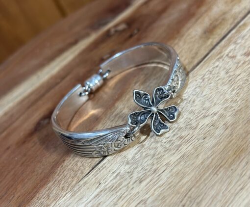 Flower Vintage Bracelet
