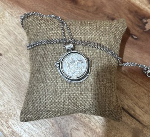 Decorative 1959 Australian Sixpence Necklace - Image 2