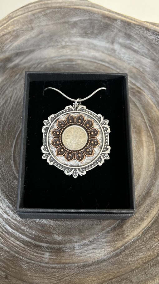 Unique Style 1951 Threepence Coin Necklace - Image 2