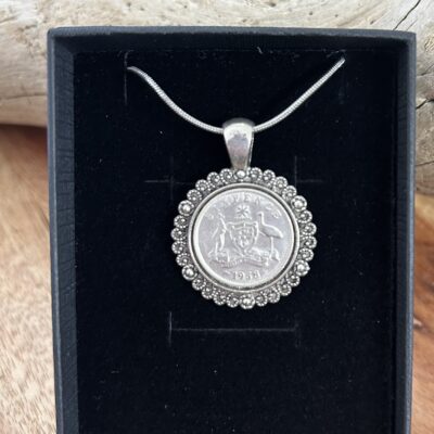 1958 Sixpence : Flower Alloy Bezel