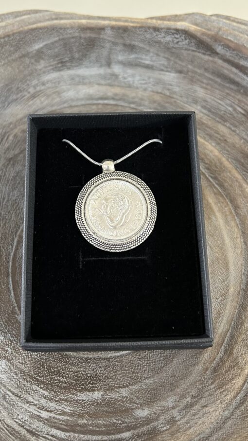 1960 Shilling Necklace in Alloy Setting - Image 3