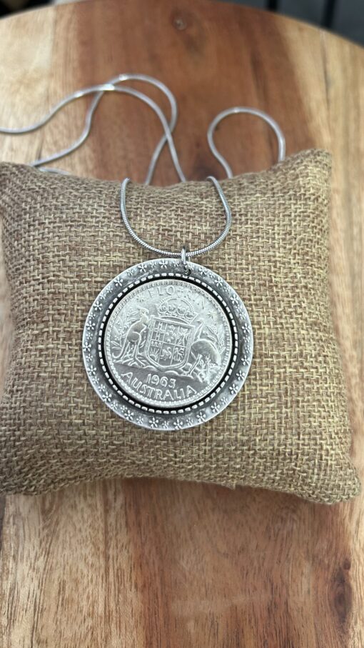 1963 Florin Alloy Necklace: Vintage Charm