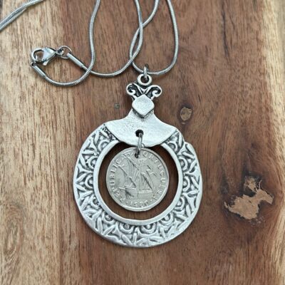 1980 Portuguesa Coin Necklace: Unique Alloy Surround