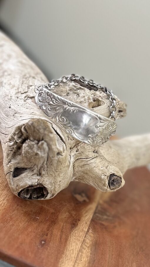Art Noveau Chain Magnetic Bracelet