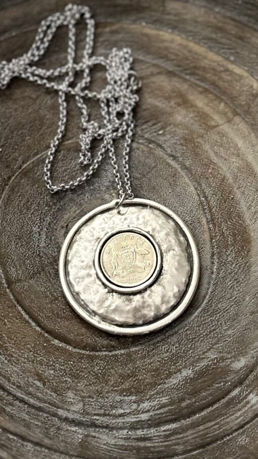 Bold Disc 1962 Australian Sixpence Coin Necklace - Image 2