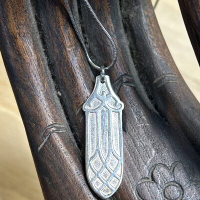 1920s Apex Vintage Necklace