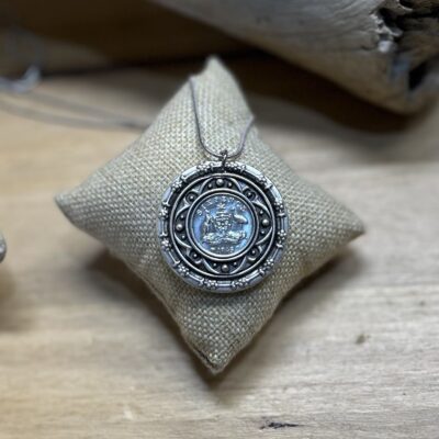 Unique 1945 Australian Sixpence Necklace