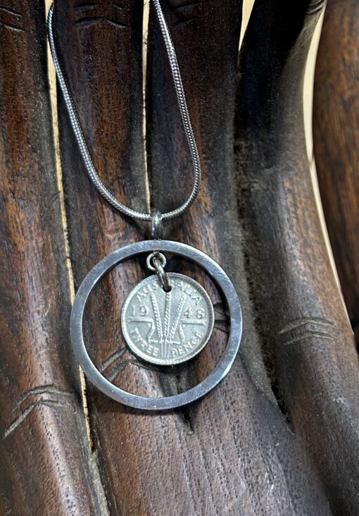 1948 Australian Threepence Double Sided Necklace - Image 3