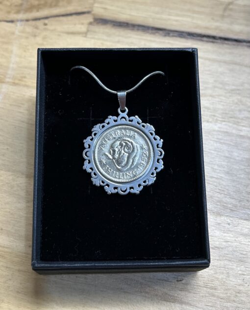 1952 Unisex Shilling Necklace - Image 3